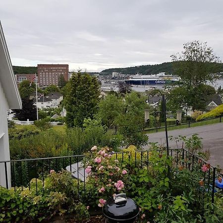 Ferienwohnung Lys Og Lettstelt Leilighet Med Utsikt Over Byen Sandefjord Exterior foto